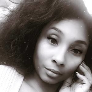 Meet your Posher, Maya